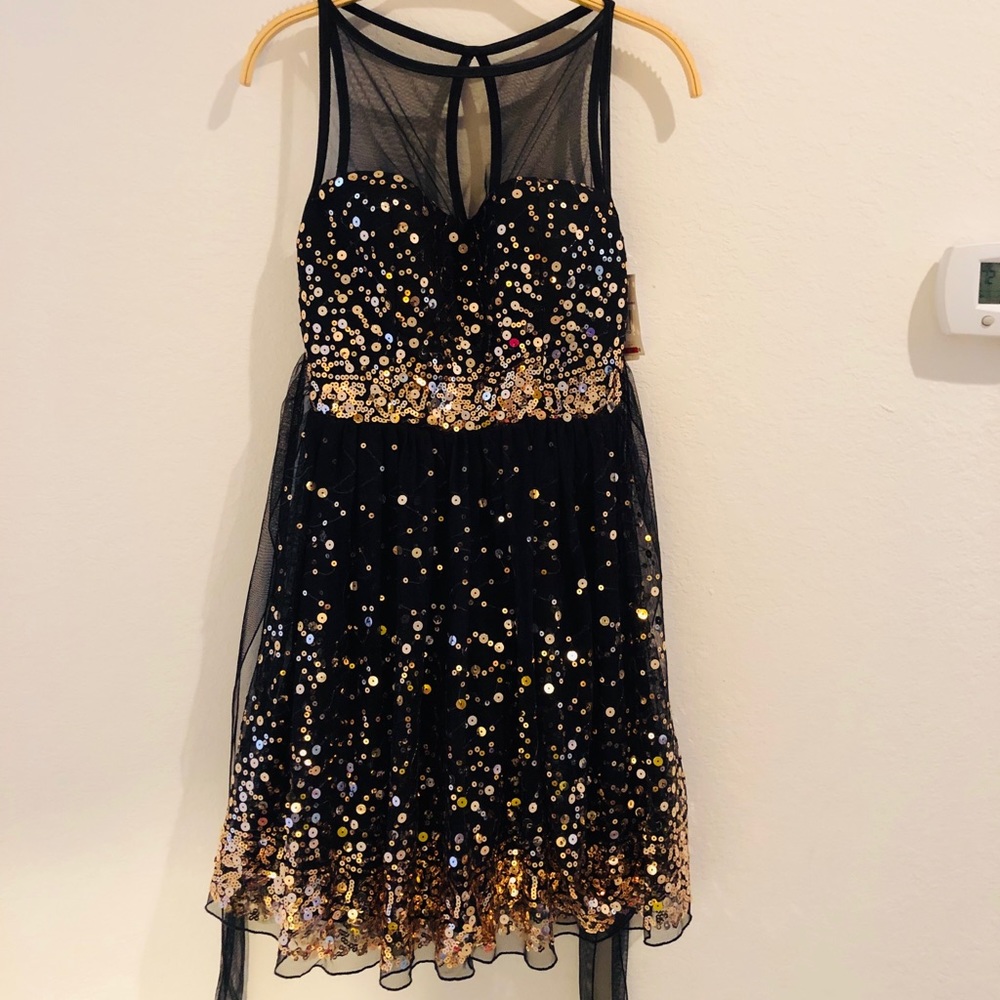 Black w Gold Sequins Dress
